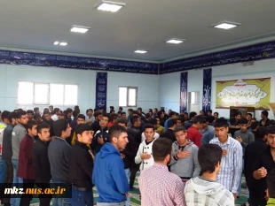 قرائت زیارت عاشورا در نمازخانه دانشکده در ایام محرم شهید دشت کربلا همراه با پذیرایی   3