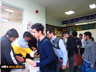 قرائت زیارت عاشورا در نمازخانه دانشکده در ایام محرم شهید دشت کربلا همراه با پذیرایی   7