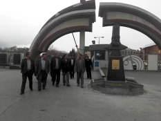 دومین نشست ریاست دانشگاه استان مرکزی با مسئولین استانی پیرامون اخذ مجوز استفاده از فضای سبز کنار مجموعه  6