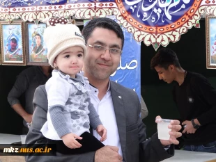 ایستگاه صلواتی در جلوی درب ورودی دانشگاه 3