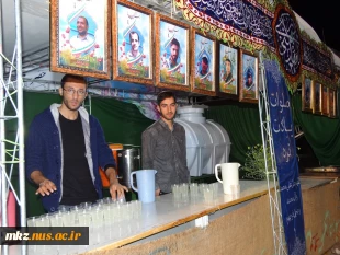 ایستگاه صلواتی در جلوی درب ورودی دانشگاه 9