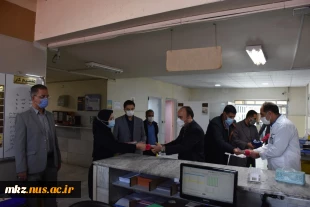 حضور رئیس دانشگاه فنی و حرفه ای استان مرکزی در بیمارستان ولیعصر به مناسبت میلاد حضرت زینب (س) و روز پرستار  2