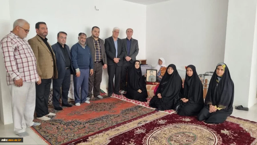 تجلیل دانشگاهیان از مادر صبور شهید والامقام "غلامحسین مرادی" 2
